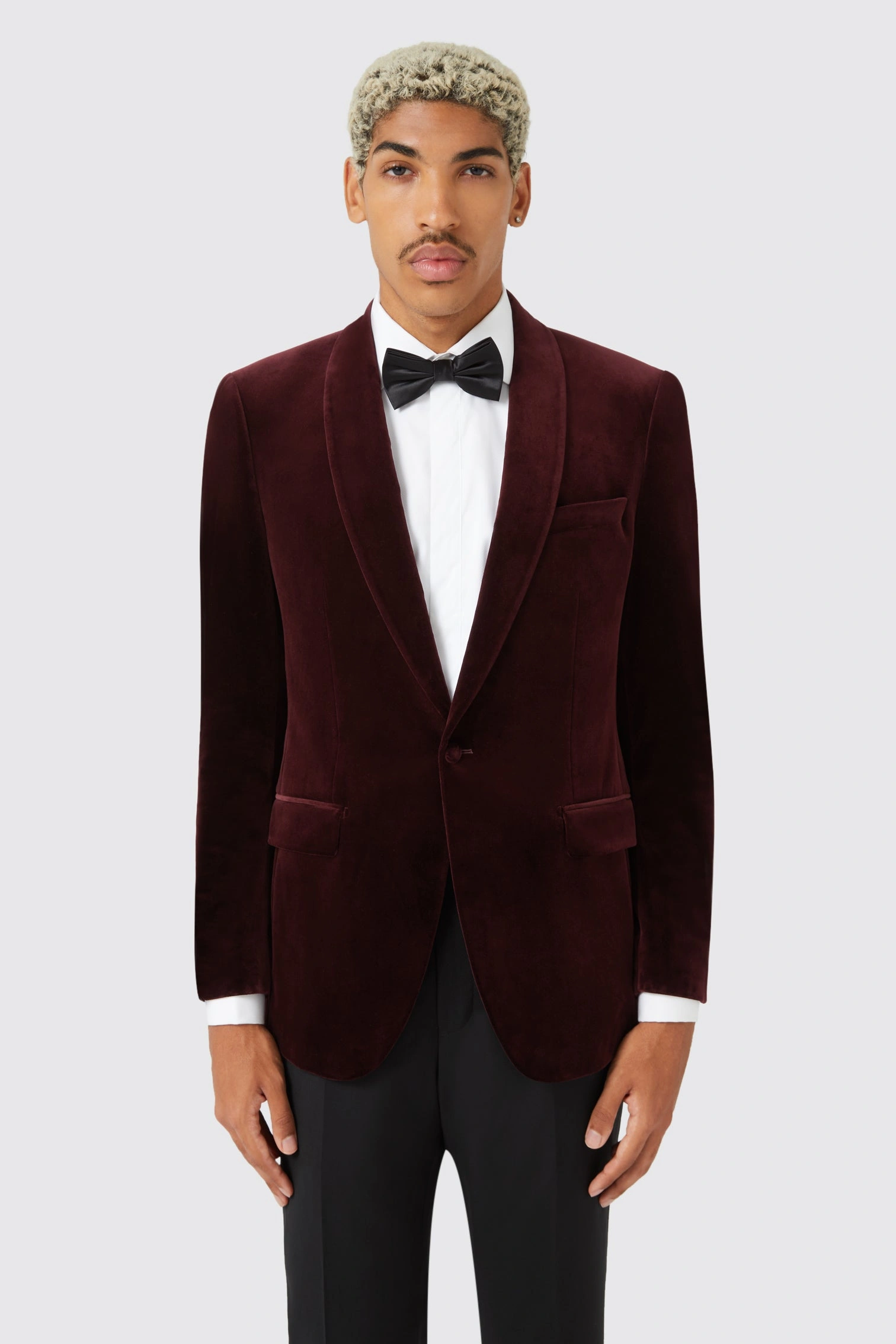 Blazer Vino Terciopelo Almeida: Elegancia Slim Fit, Un Tesoro del Archivo.